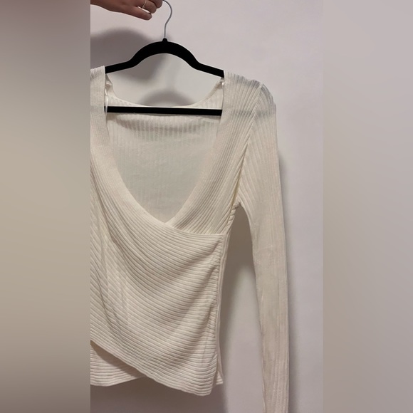 Cross over ribbed white knit top - Picture 1 of 3